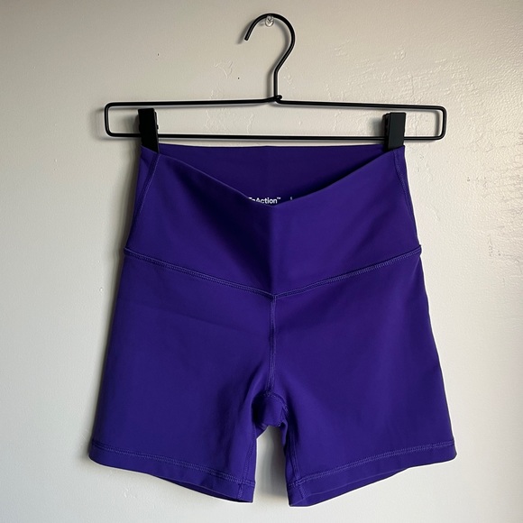 TNA Pants - TnAction
TnaLIFE™ Atmosphere Hi-Rise 5" Short